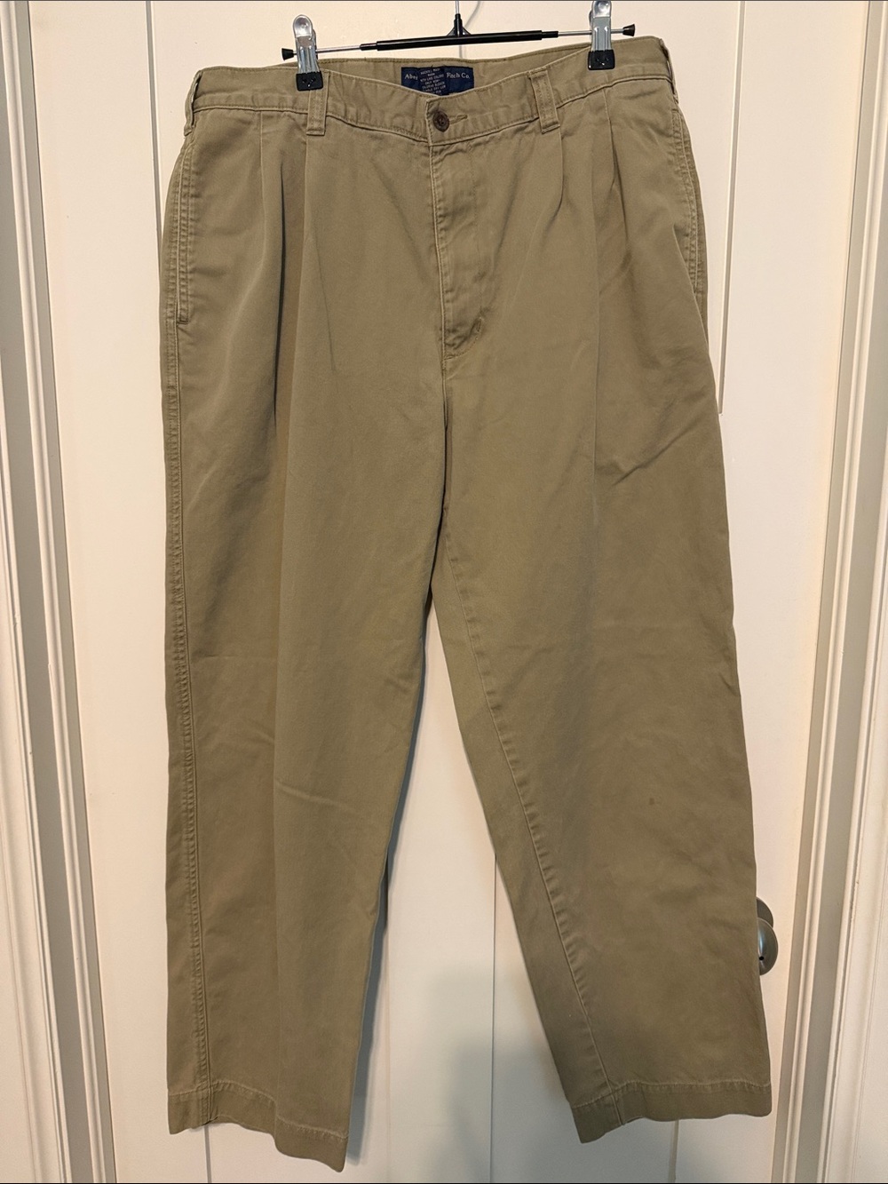 Abercrombie and Fitch Classic Men's Khaki Pleated 100% Cotton Pants W36/L32